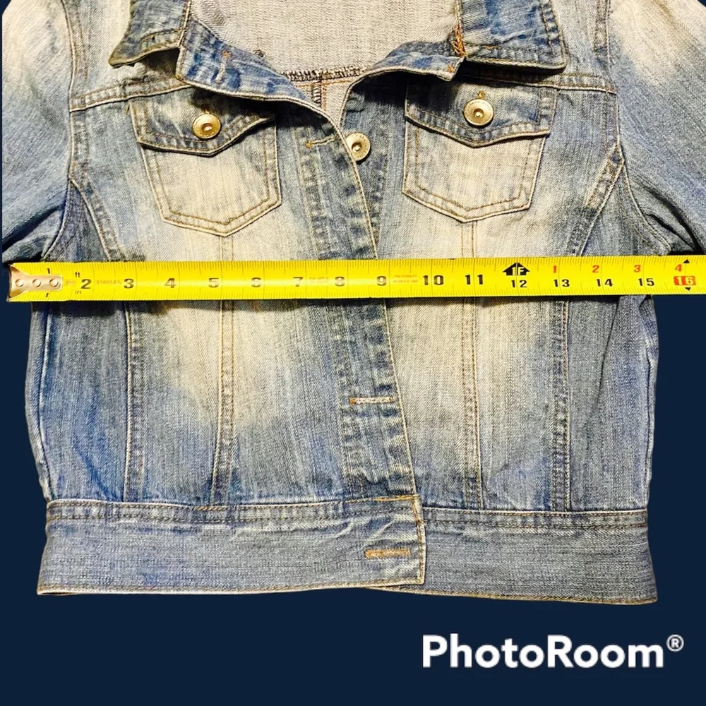 🔥SALE🔥 Adorable and versatile Highway Jeans cropped DENIM JACKET.  Size S - Picture 8 of 13